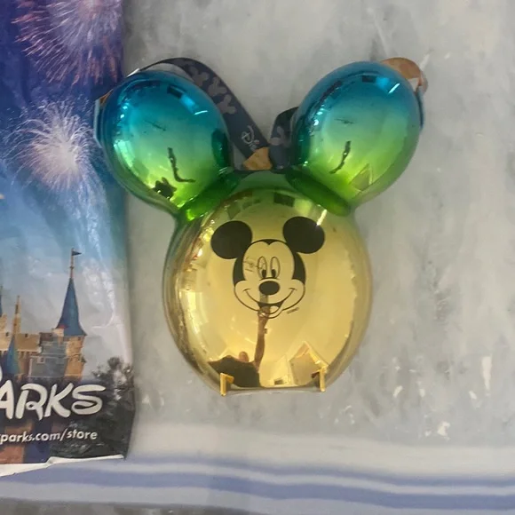 Dlisneyland Parks Collectible Popcorn Bucket - Picture 1 of 4